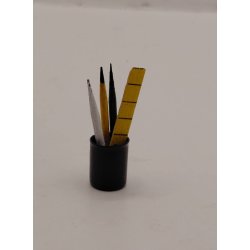 Krus med skrive redskaber (brugt)