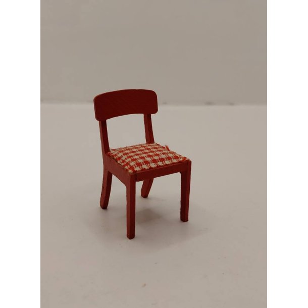 Spisebordsstol i tr. Lundby (vintage)