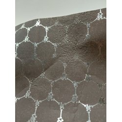 Tapet med skeletter (defekt/20 � 20 cm ok) 