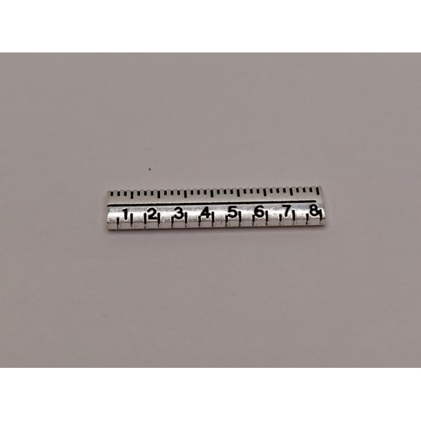 Lineal i  metal (ny)