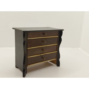 Kommode i tr� (antik)