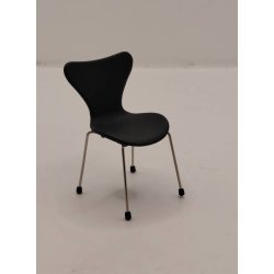 7'er stol i sort skala 1:16/18. Arne Jacobsen Minimii (ny)