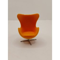 �gget i orange. Skala 1:16/18. Arne Jacobsen Minimii (ny udstillings model)