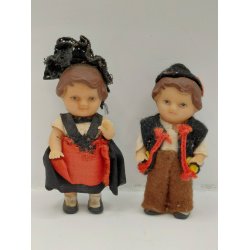 Sj�ldent s�t Ari dukker i fine dragter (vintage)