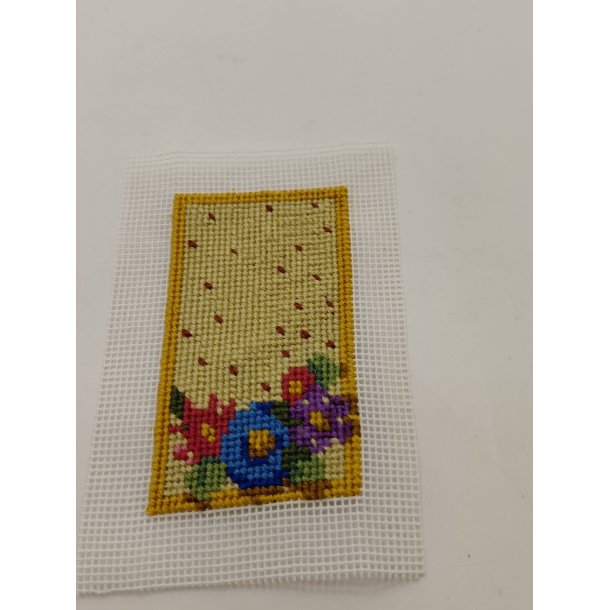 T�ppe, billede. F�rdig broderi (h�ndlavet)