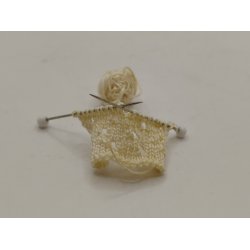 Strikket�j til dukke skala 1:12 (h�ndlavet)