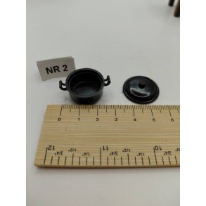 1 stk gryde i plastik (brugt)