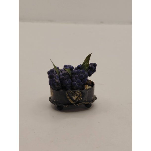 Urtepotte i metal med lilla blomster (vintage)