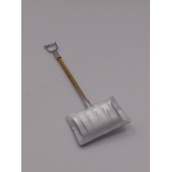 Sneskovl i tr� og metal (ny)