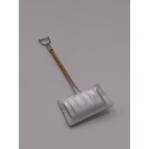 Sneskovl i tr� og metal (ny)