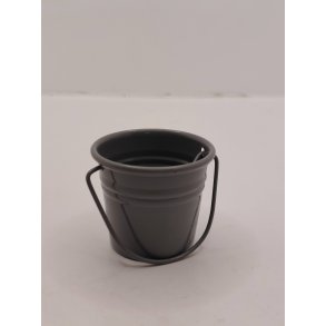 Spand i metal (brugt/som ny) 1:12