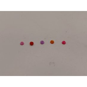 1 stk knap i plastik (ny) 1:12/1:16 � 0,4 cm