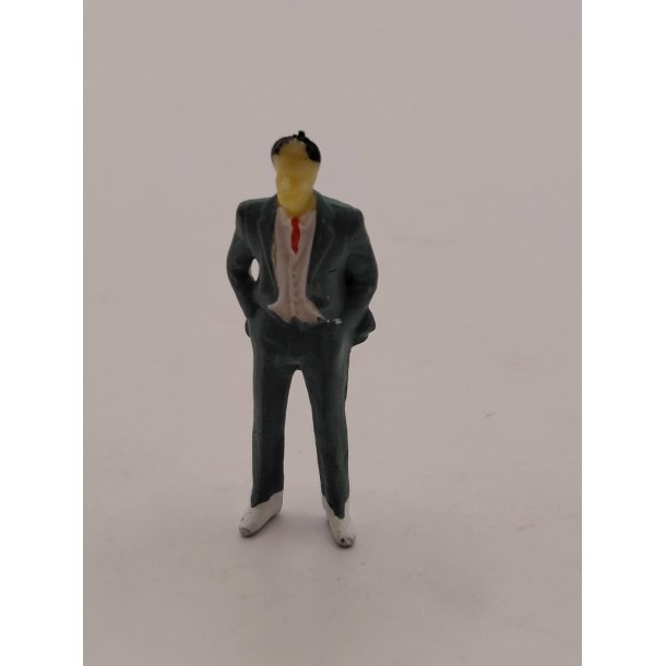 Meget lille dukke (brugt) 1:48