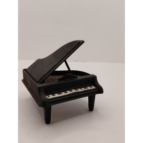 Flygel i malet plastik. Kleewere (brugt) 1:18