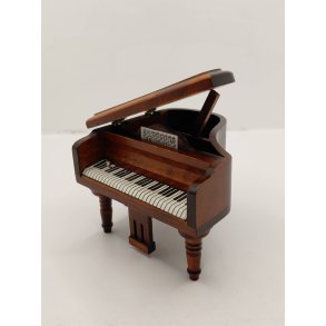 Flygel i tr� (brugt) 1:16