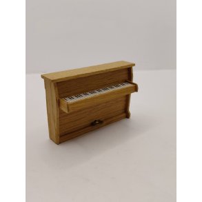 Klaver i tr� (brugt/lidt defekt) 1:16/1:18