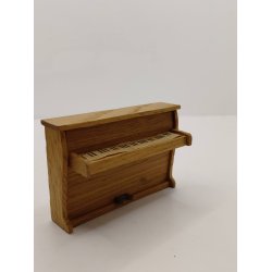 Klaver i tr� (brugt/lidt defekt) 1:16/1:18