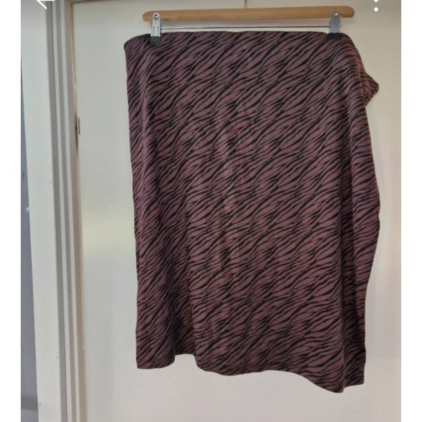Nederdel i sort og brun (brugt) Str 48