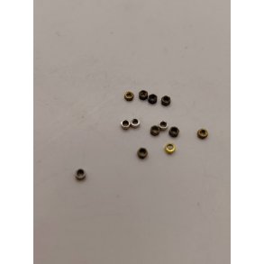 12 meget sm� m�trikker i metal (brugte)