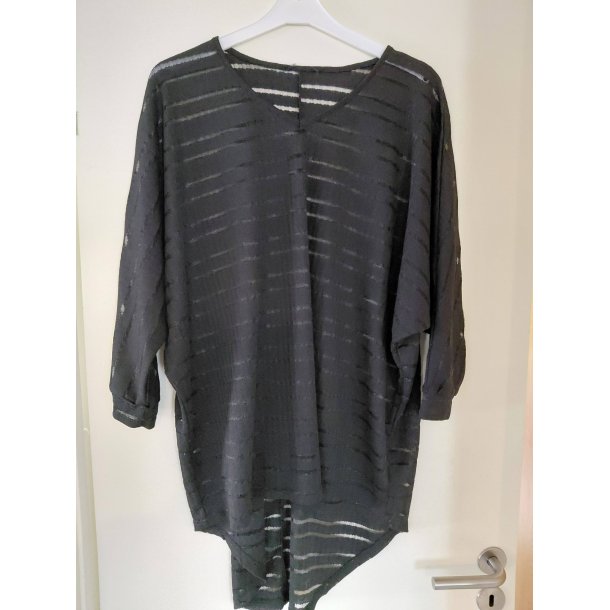 Bluse med flagermus �rmer  (brugt/lidt defekt) str 42