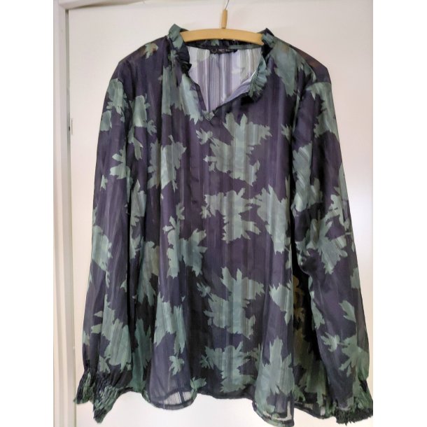 Bluse (brugt/som ny) 44/46