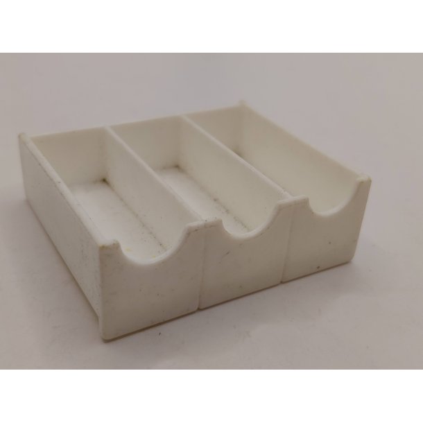 Skuffe i plastik (brugt/beskidt)