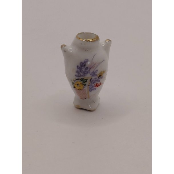 Vase/urne i porcel�n (brugt)