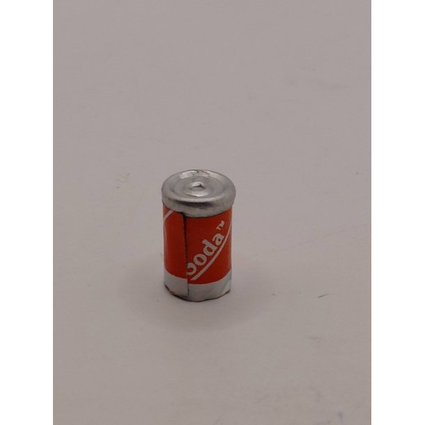 Meget lille cola d�se (brugt) 1,1 cm, diameter 0,7 cm 