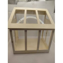 Drivhus i umalet tr� (brugt/som nyt) SENDES P� EGET ANSVAR