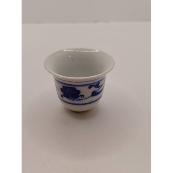 Stor blomster krukke i porcel�n (brugt)