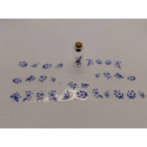 1 ark med 4 dekorations bl� blomster. Selvkl�bende (nye)