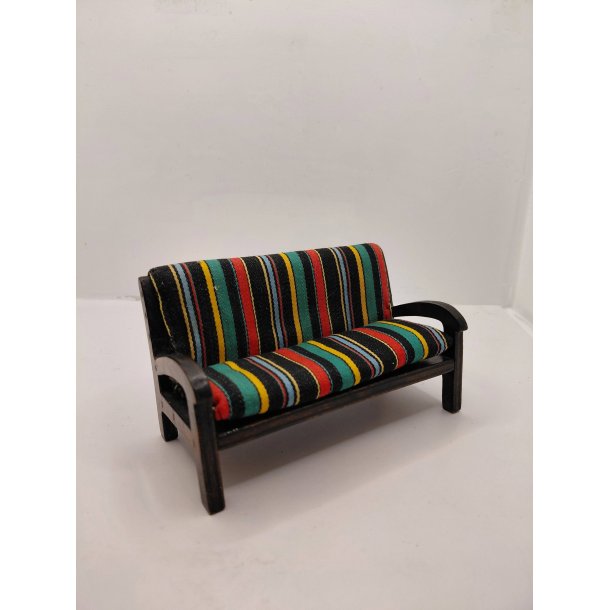 Sofa med h�ndsyet betr�k (vintage)