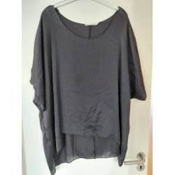 Sort bluse med flagermus �rmer. Mati (brugt) str ca 50/52