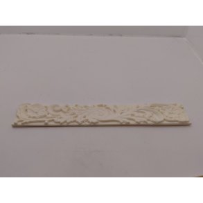 Stuk i resin (h�ndlavet) 19 x 3 cm