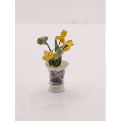 Vase i porcel�n med fe/engel (brugt)