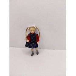 Dukke pige scale 1:12 (brugt) 10,5 cm
