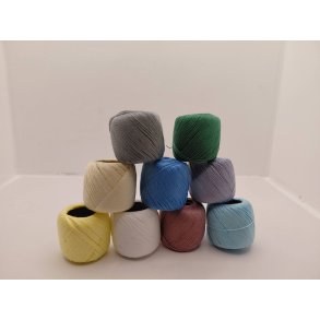 1 rulle garn. 100% merceriseret. (nyt) 20 meter, 5 gram (ikke miniature)