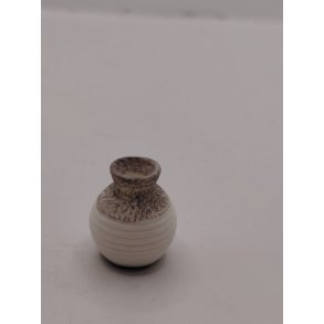 Vase i resin (ny)