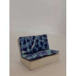 Lille sofa i tr�(brugt/ muligvis h�ndlavet)