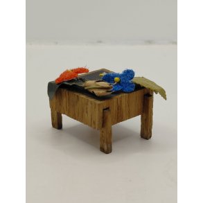Blomster kumme i tr�. Lisa (brugt/lidt defekt)