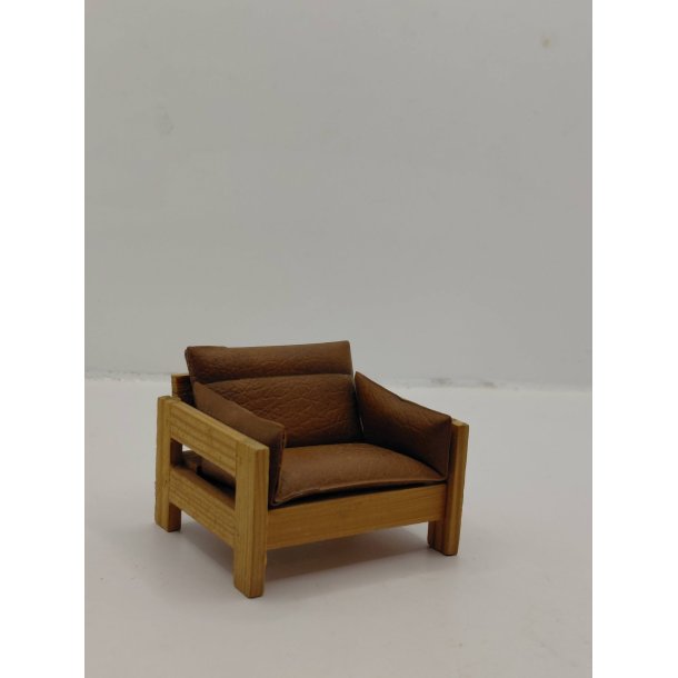 L�nestol i tr� og kunstl�der. Lisa (brugt/meget fin stand)