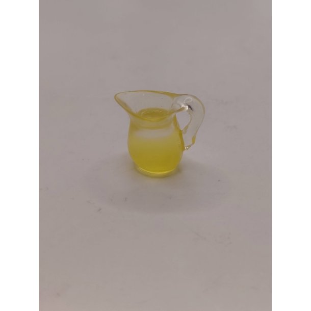 Kande i plastik, med indhold (brugt)