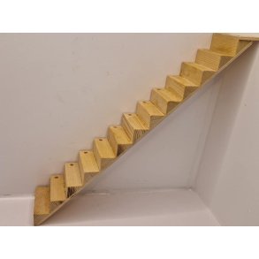 Trappe i umalet tr (brugt)