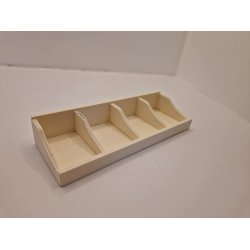 Hylde med 4 rum i umalet tr (ny)