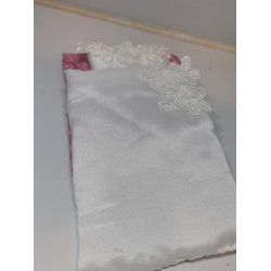 Sengest i satin (hndlavet)