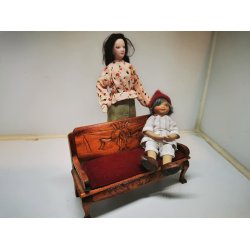 Sofa i tr scala 1:12 (brugt)