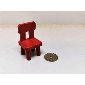 Lille rd tr stol (brugt)