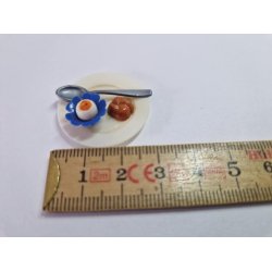 Tallerken med indhold (brugt)