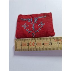 Pude med anker 5,5 x 4 cm (hnd broderet)