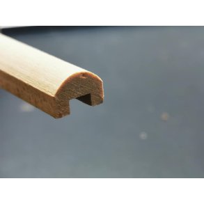 Buet U liste i umalet tr (ny) 